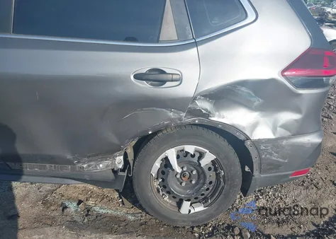 2018 Nissan Rogue S z USA, uszkodzony, nr VIN 5N1AT2MV0JC773186